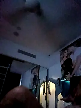 Snapshot of LukedavidDestroys chatting on April 11, 6:34 pm LukedavidDestroys online show from April 11, 6:34 pm