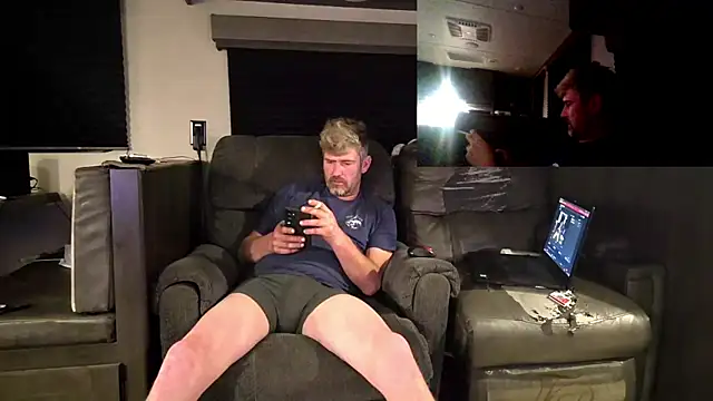 Snapshot of Cobra500hp chatting on March 6, 2:52 am Cobra500hp online show from March 6, 2:52 am