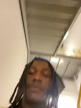 sneakylink13   online show from October 31, 4:41 pm