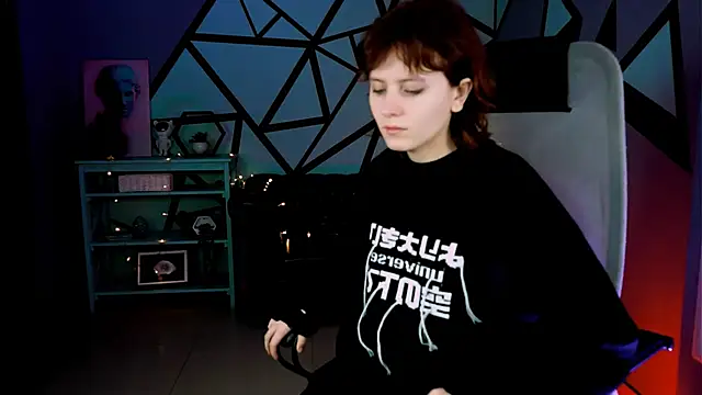LolaAsmus online show from March 13, 5:11 am