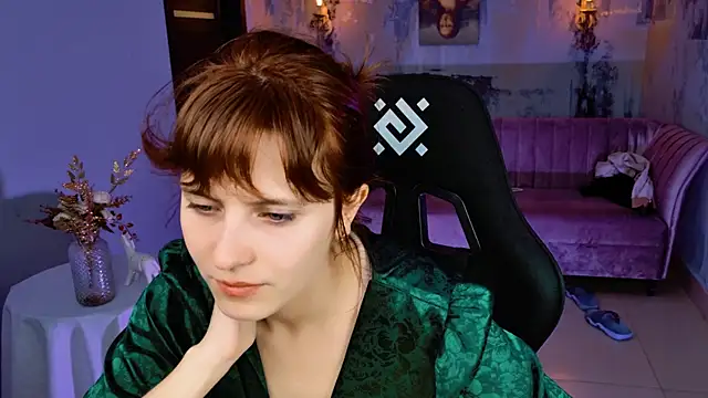 Snapshot of LolaAsmus chatting on September 26, 7:45 am LolaAsmus online show from September 26, 7:45 am