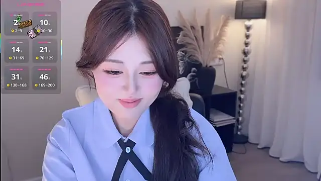 Strawberrybabyy1 online show from September 26, 1:15 pm