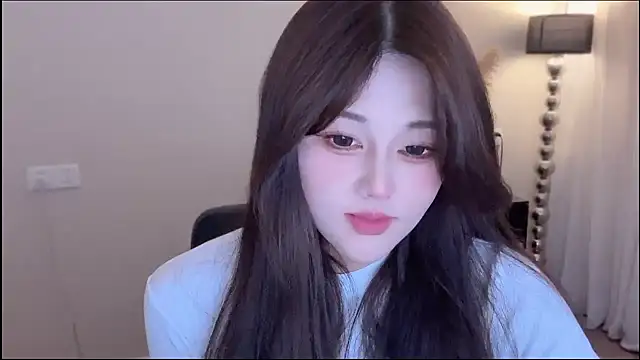 Strawberrybabyy1 online show from November 30, 3:49 pm