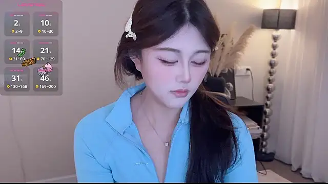 Strawberrybabyy1 online show from January 16, 5:17 pm