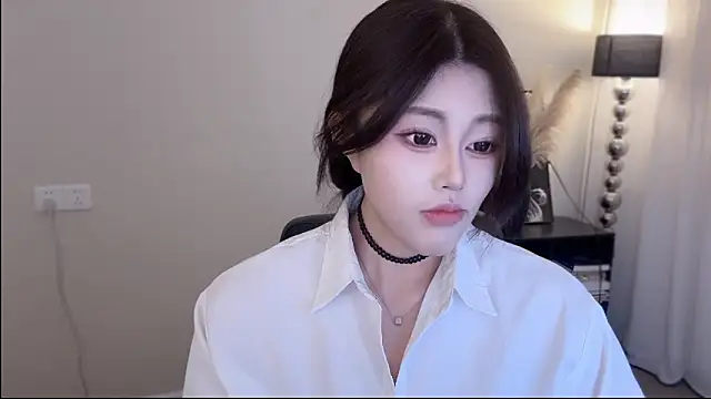 Strawberrybabyy1 online show from February 9, 8:46 pm