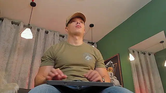 Jake Tylerr  online show from March 11, 6:58 pm