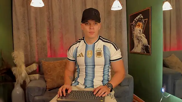 Jake Tylerr  online show from June 22, 7:33 pm