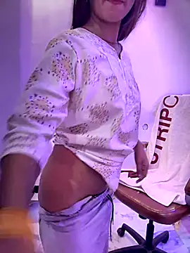 Snapshot of DiyAsingHh chatting on October 12, 7:24 pm DiyAsingHh online show from October 12, 7:24 pm