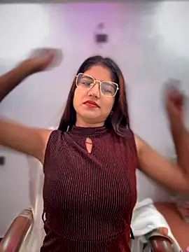 Snapshot of DiyAsingHh chatting on November 4, 11:59 pm DiyAsingHh online show from November 4, 11:59 pm