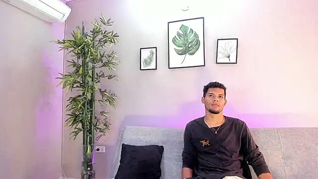 miaa lux online show from February 13, 7:10 pm