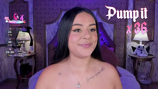 Snapshot of SoffiQueen chatting on April 10, 2:33 pm SoffiQueen online show from April 10, 2:33 pm
