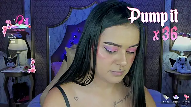 Snapshot of SoffiQueen chatting on April 29, 2:32 pm SoffiQueen online show from April 29, 2:32 pm