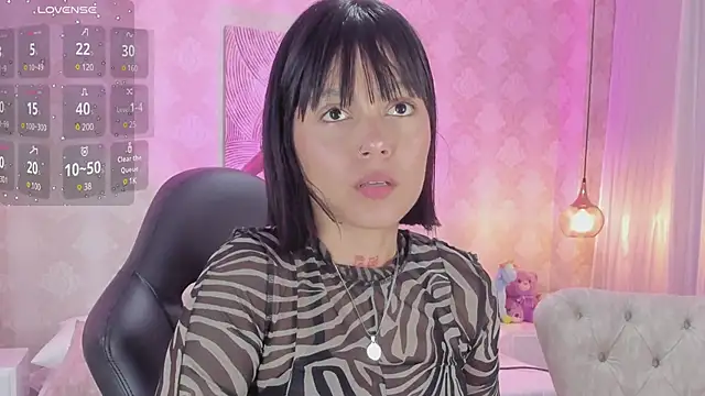 Snapshot of IVY_QADESH chatting on February 19, 7:05 pm IVY QADESH online show from February 19, 7:05 pm