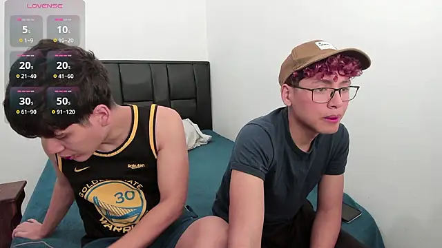 Snapshot of Javierdisousa chatting on February 4, 7:31 pm Javierdisousa online show from February 4, 7:31 pm