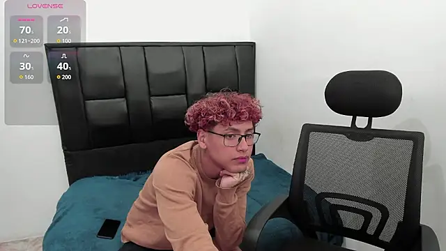 Snapshot of Javierdisousa chatting on February 23, 8:39 pm Javierdisousa online show from February 23, 8:39 pm