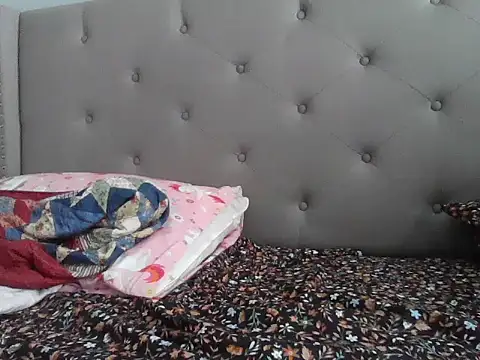 skinny  boy   online show from December 15, 6:23 pm