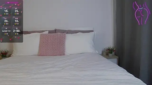 SophieeRain online show from February 12, 7:13 am