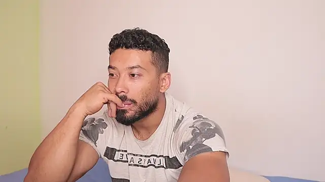 Snapshot of freddsexxx chatting on September 10, 2:06 pm freddsexxx online show from September 10, 2:06 pm