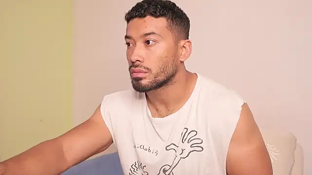 Snapshot of freddsexxx chatting on October 7, 2:14 pm freddsexxx online show from October 7, 2:14 pm