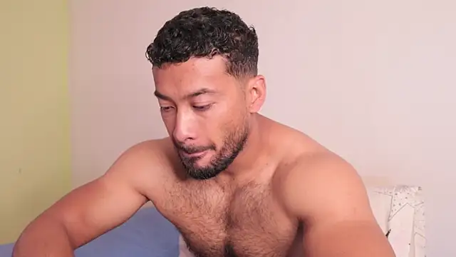 Snapshot of freddsexxx chatting on October 22, 1:33 pm freddsexxx online show from October 22, 1:33 pm