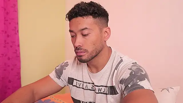 Snapshot of freddsexxx chatting on December 3, 1:20 pm freddsexxx online show from December 3, 1:20 pm