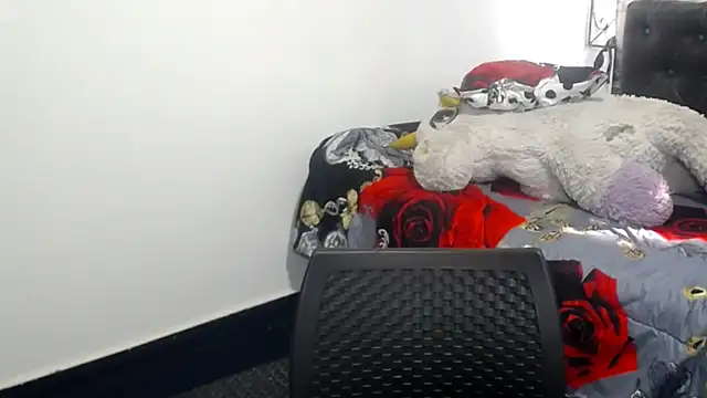 shopyymessyy online show from December 19, 9:06 pm