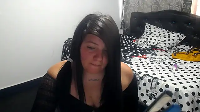 shopyymessyy online show from February 5, 9:40 pm