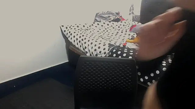 shopyymessyy online show from February 18, 7:30 pm