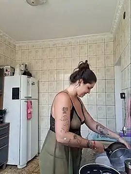 Snapshot of luuhcat09 chatting on March 13, 3:50 pm luuhcat09 online show from March 13, 3:50 pm