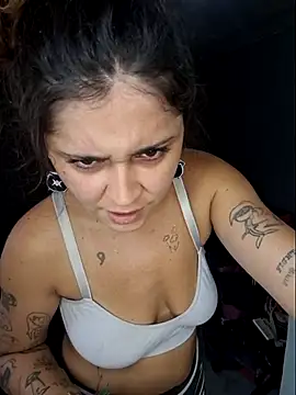 Snapshot of luuhcat09 chatting on November 1, 3:14 pm luuhcat09 online show from November 1, 3:14 pm