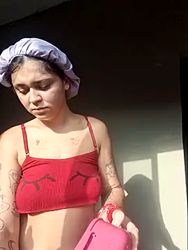 Snapshot of luuhcat09 chatting on November 4, 10:14 am luuhcat09 online show from November 4, 10:14 am