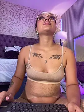 EMILYY FOXY online show from June 15, 7:05 pm