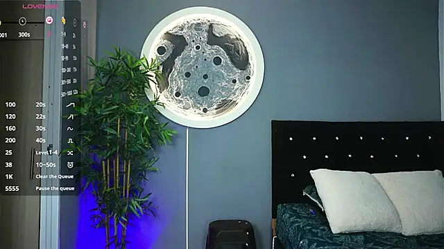 Snapshot of jordan_mayers02 chatting on November 8, 9:09 am jordan mayers02 online show from November 8, 9:09 am