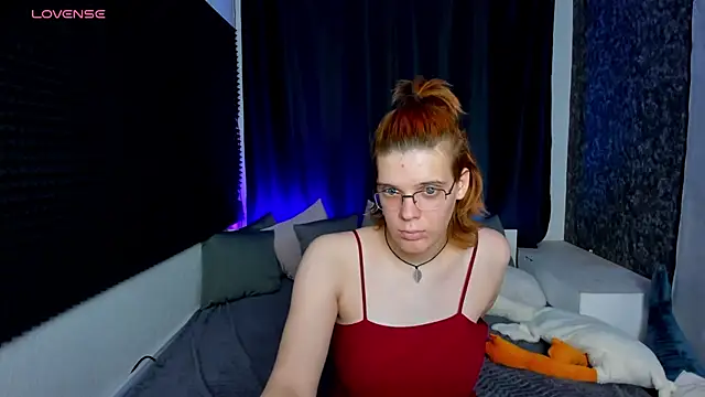 Snapshot of KIKI_Krash chatting on December 10, 4:17 pm KIKI Krash online show from December 10, 4:17 pm