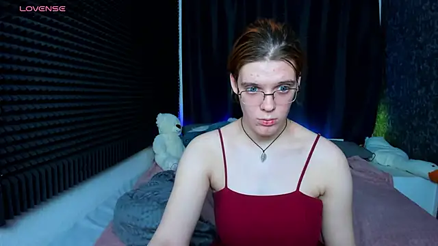 Snapshot of KIKI_Krash chatting on January 21, 7:17 pm KIKI Krash online show from January 21, 7:17 pm