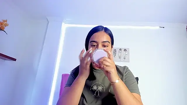 anniesweet- online show from April 10, 1:16 pm