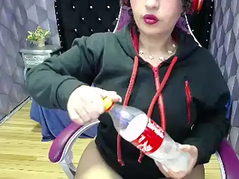 Sofiacowperx online show from January 16, 4:39 pm