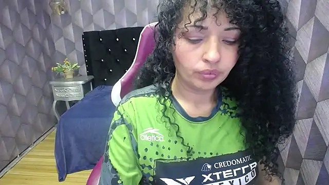 Sofiacowperx online show from January 25, 7:18 pm