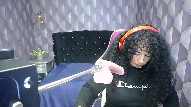 Sofiacowperx online show from January 27, 5:15 pm