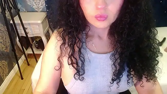 Snapshot of Sofiacowperx chatting on July 11, 2:31 pm Sofiacowperx online show from July 11, 2:31 pm