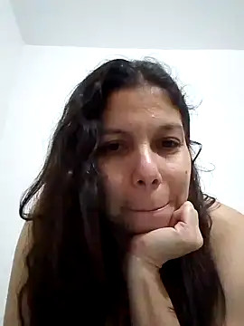 Snapshot of Carliina_Soussa chatting on January 2, 8:02 pm Carliina Soussa online show from January 2, 8:02 pm