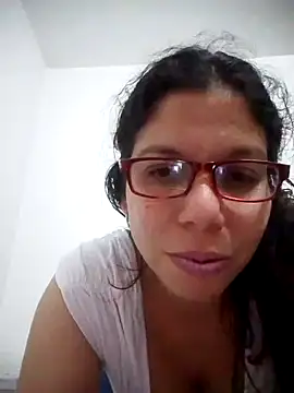 Snapshot of Carliina_Soussa chatting on January 28, 10:12 pm Carliina Soussa online show from January 28, 10:12 pm