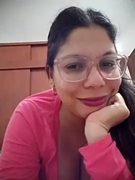 Carliina Soussa online show from May 8, 8:58 pm