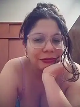 Carliina Soussa online show from May 25, 1:00 am