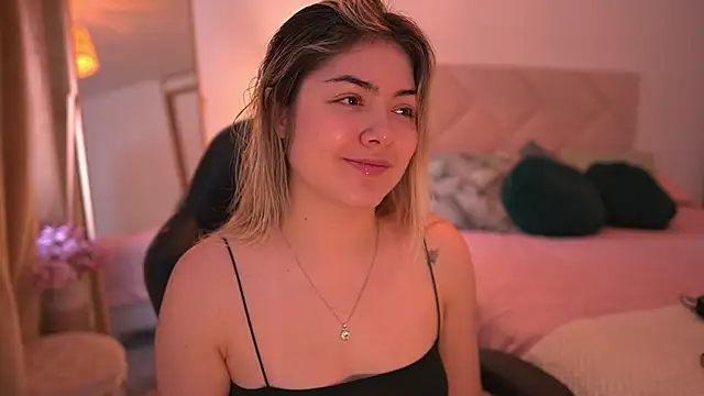 Lau Bee online show from October 14, 4:30 pm