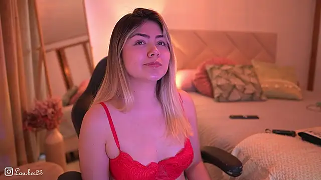 Lau Bee online show from November 8, 4:07 pm