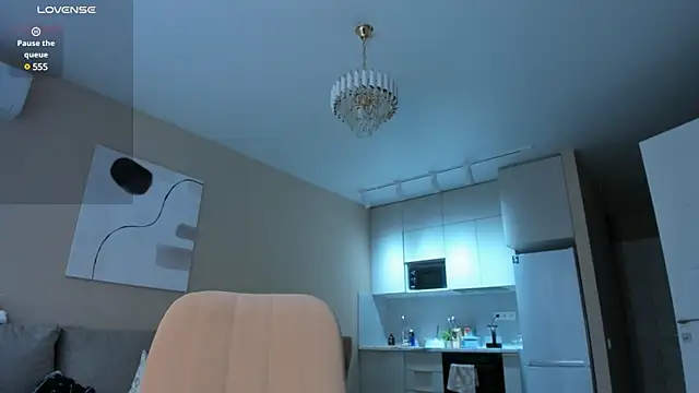 miss shine online show from December 10, 5:07 am