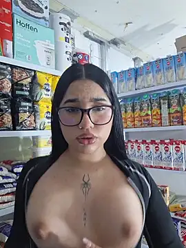 Snapshot of Katia_sweetx chatting on March 16, 11:14 am Katia sweetx online show from March 16, 11:14 am