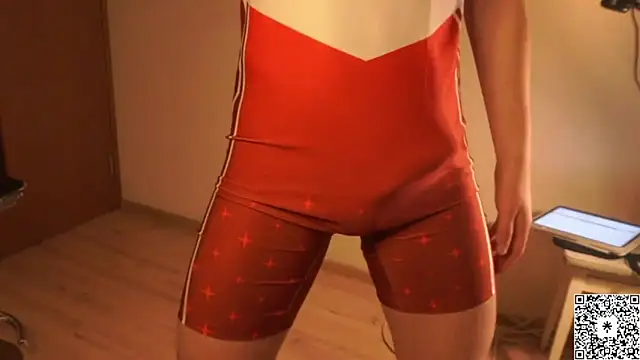 curlyboyy  online show from February 24, 3:53 pm