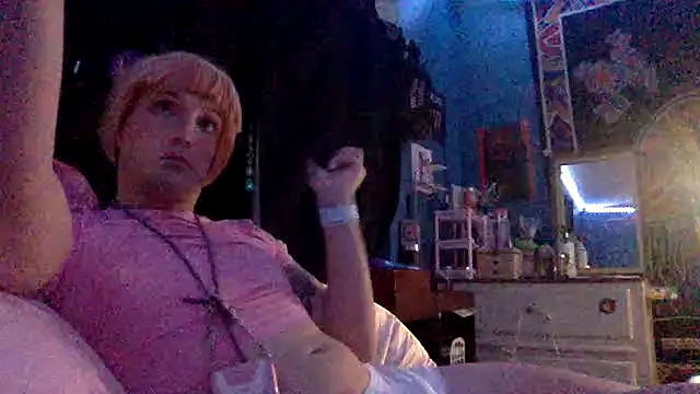 Snapshot of xdelilahz chatting on March 12, 9:23 am xdelilahz online show from March 12, 9:23 am